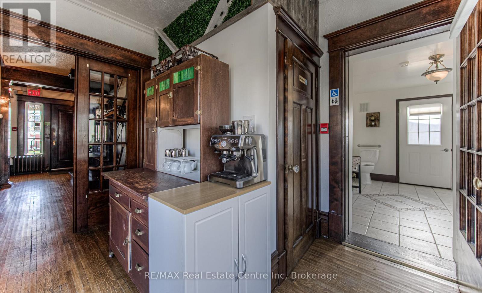 390 Main Street W, North Perth, Ontario  N4W 1A4 - Photo 11 - X12426255