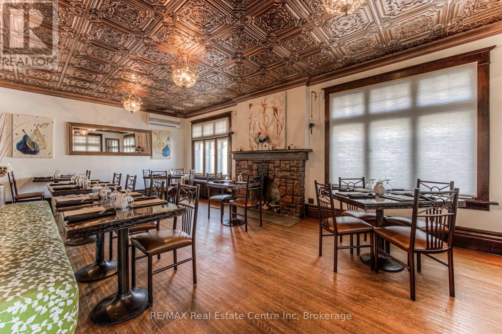 390 Main Street W, North Perth, Ontario  N4W 1A4 - Photo 6 - X12426255