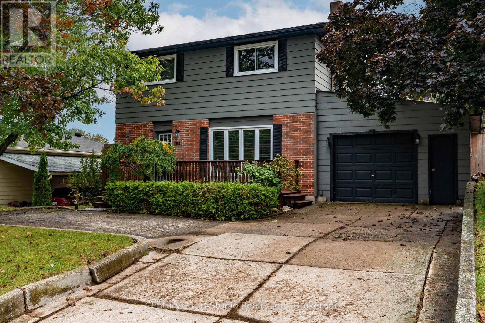 1065 10TH AVENUE E, Owen Sound, Ontario