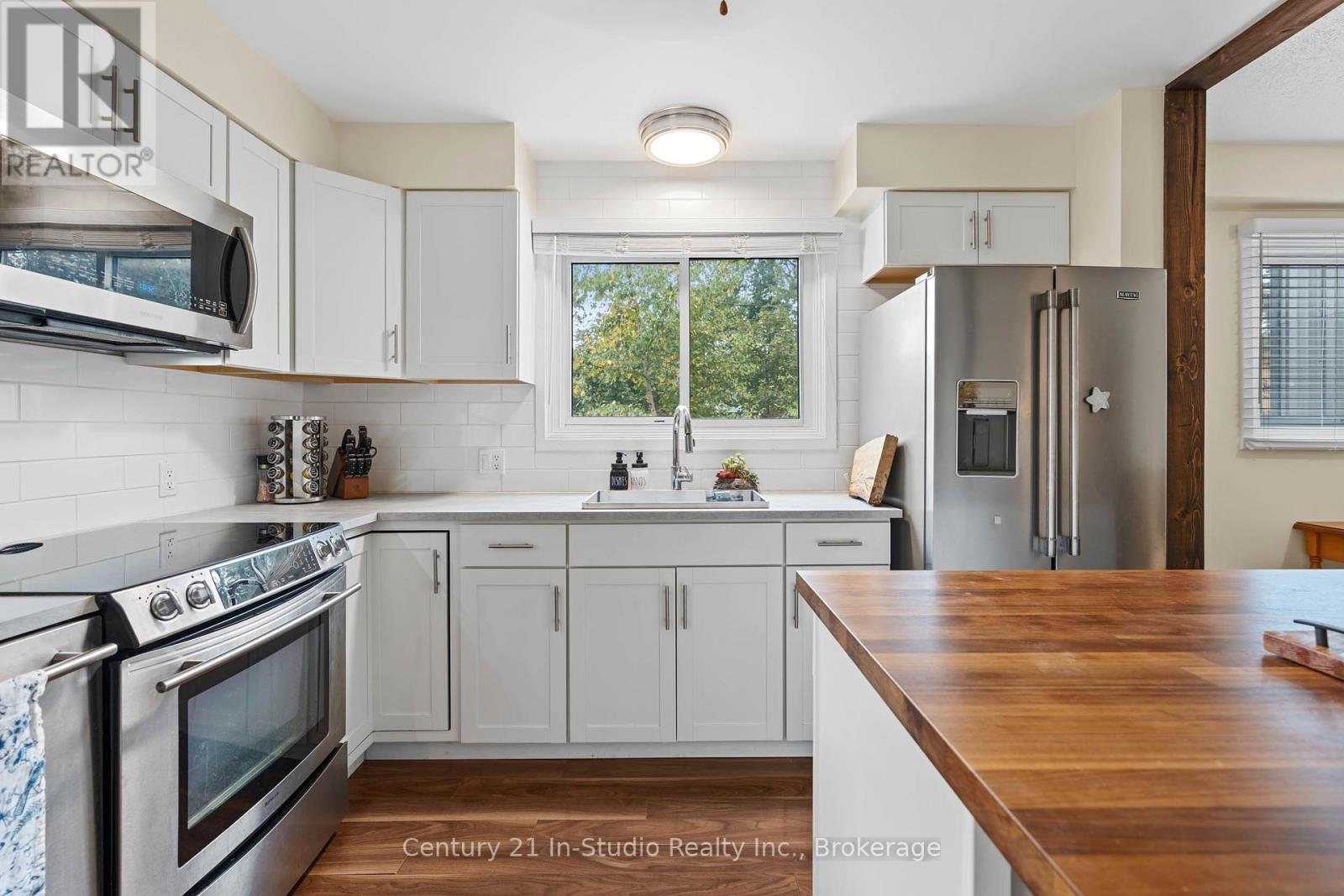 1065 10th Avenue E, Owen Sound, Ontario  N4K 3H9 - Photo 17 - X12426264