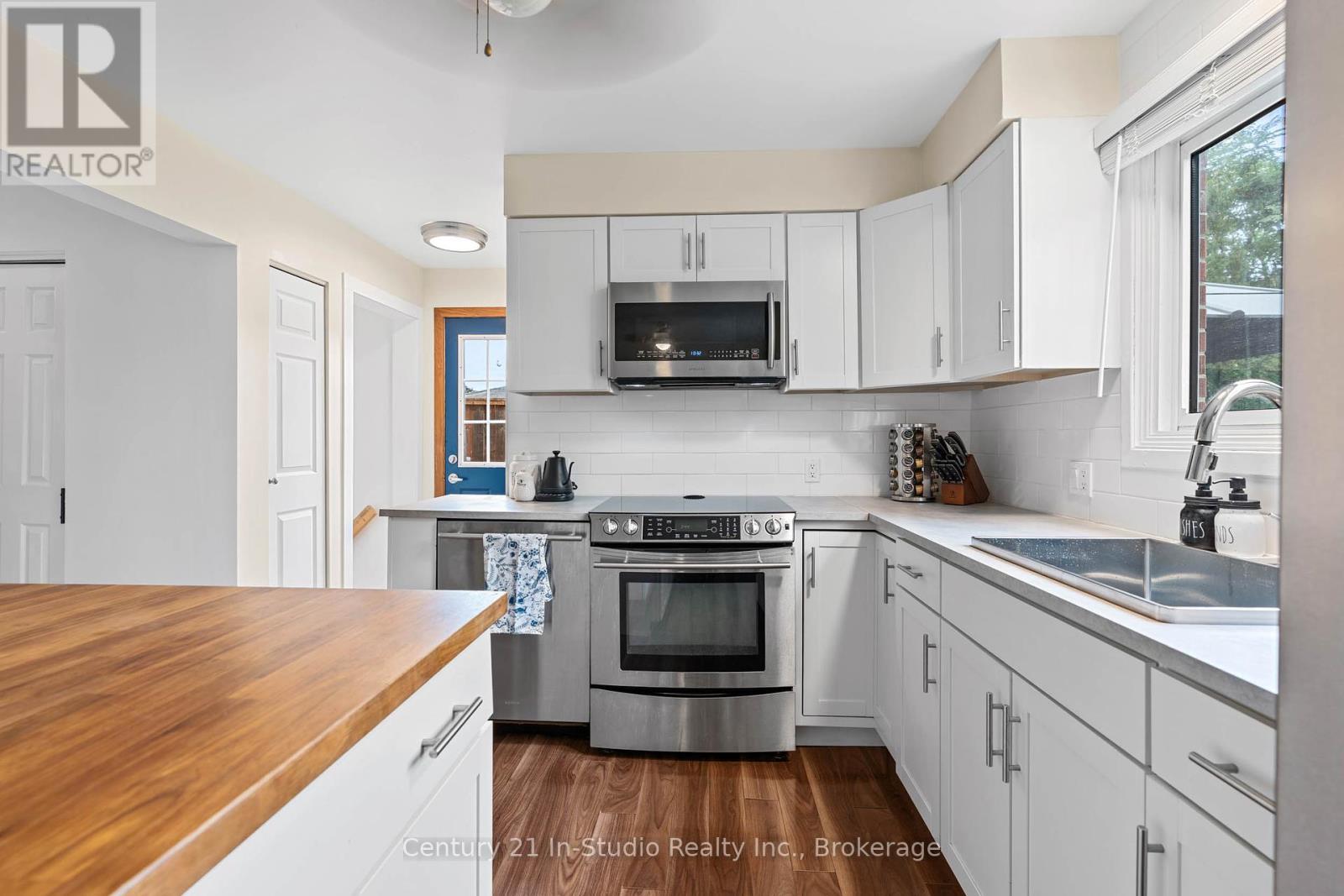 1065 10th Avenue E, Owen Sound, Ontario  N4K 3H9 - Photo 19 - X12426264