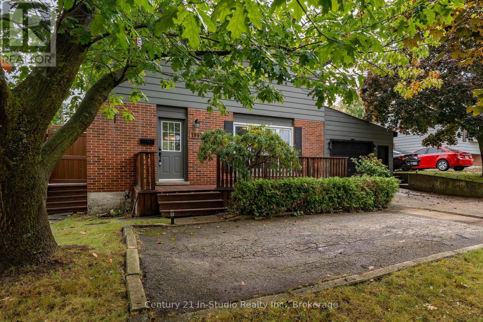 1065 10th Avenue E, Owen Sound, Ontario  N4K 3H9 - Photo 3 - X12426264
