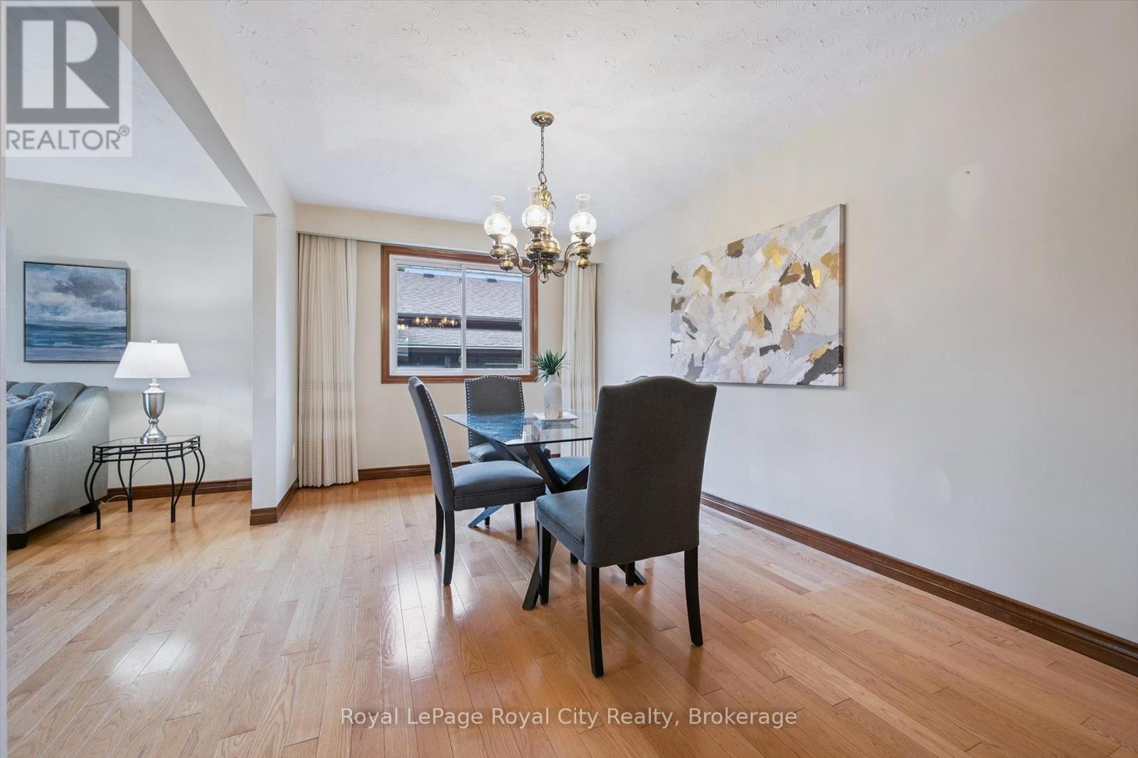 21 Heath Road, Guelph (Junction/onward Willow), Ontario  N1H 6G8 - Photo 12 - X12426284