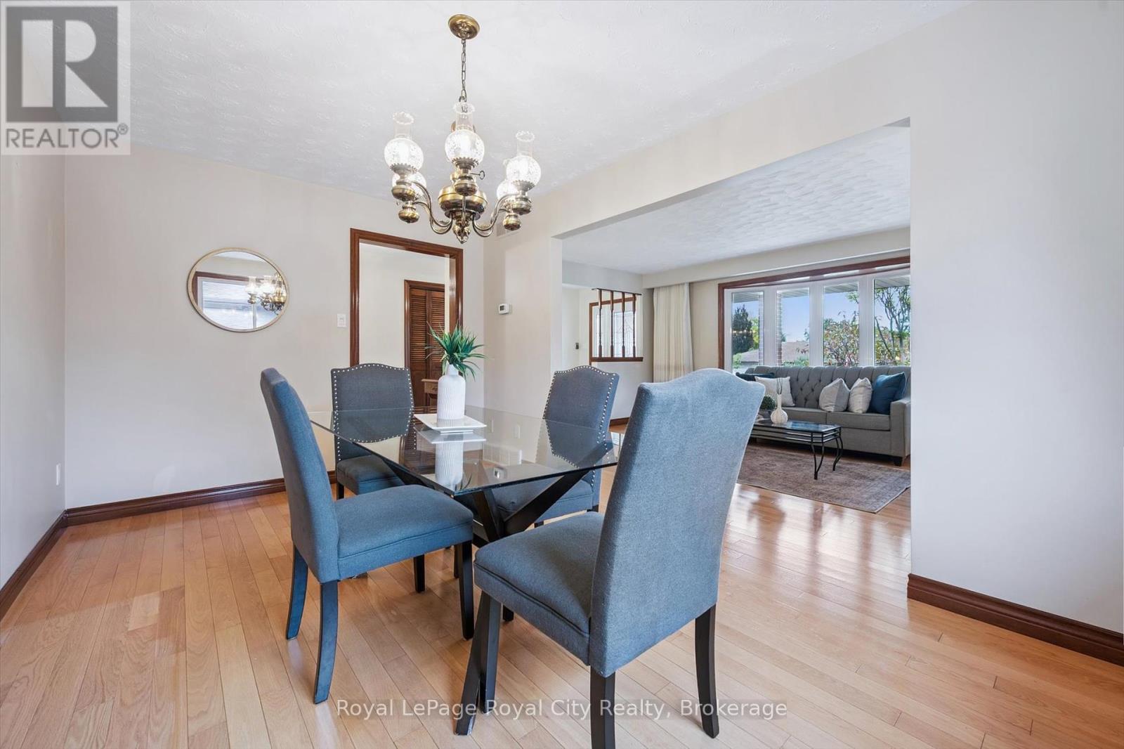 21 Heath Road, Guelph (Junction/onward Willow), Ontario  N1H 6G8 - Photo 13 - X12426284