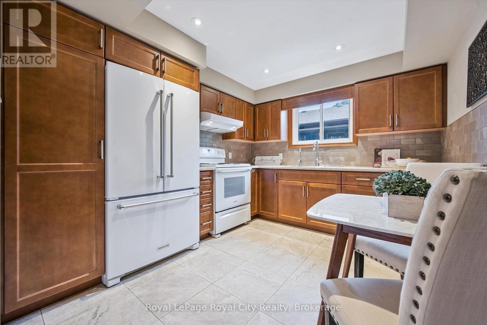 21 Heath Road, Guelph (Junction/onward Willow), Ontario  N1H 6G8 - Photo 15 - X12426284