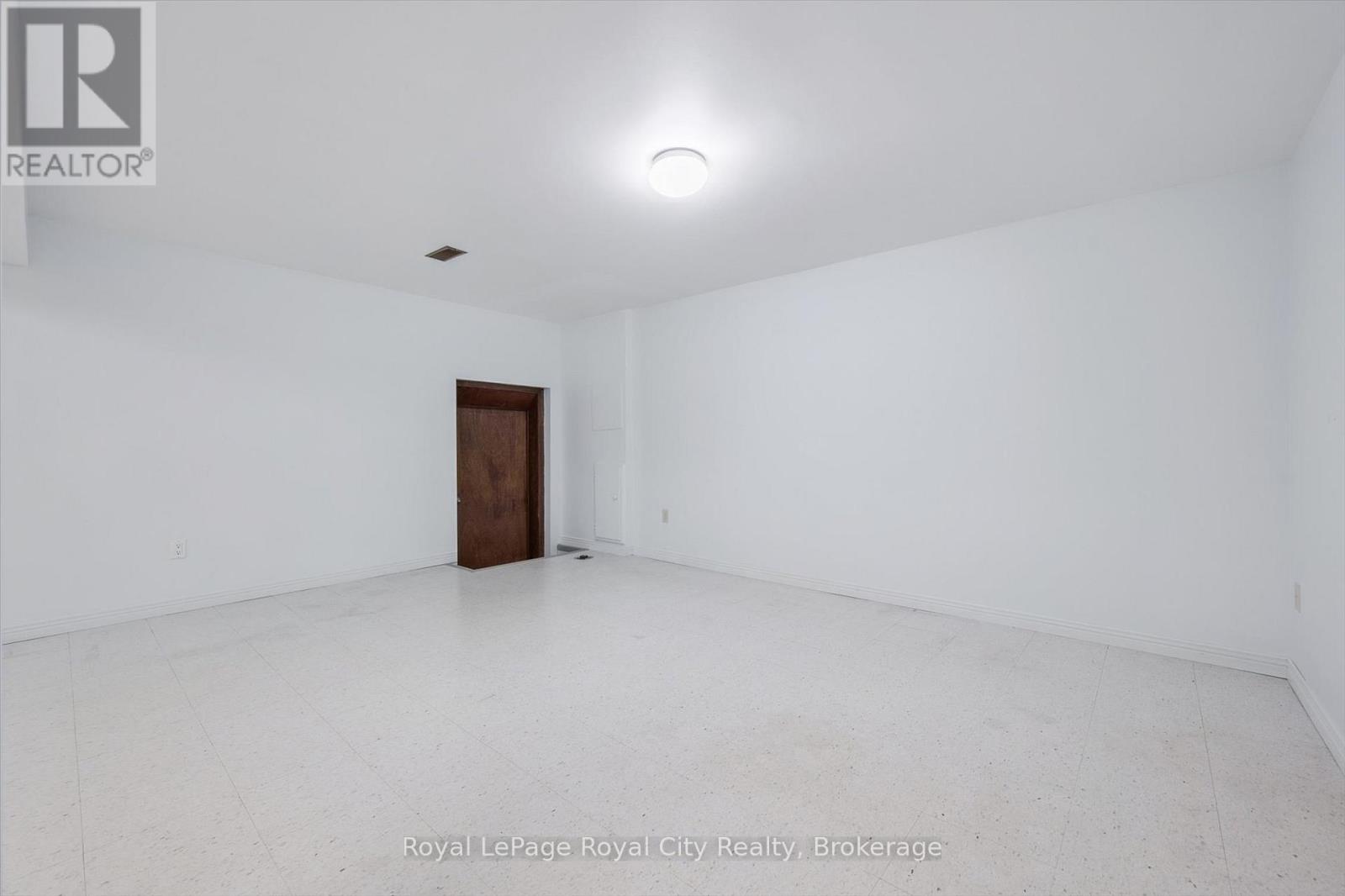 21 Heath Road, Guelph (Junction/onward Willow), Ontario  N1H 6G8 - Photo 27 - X12426284
