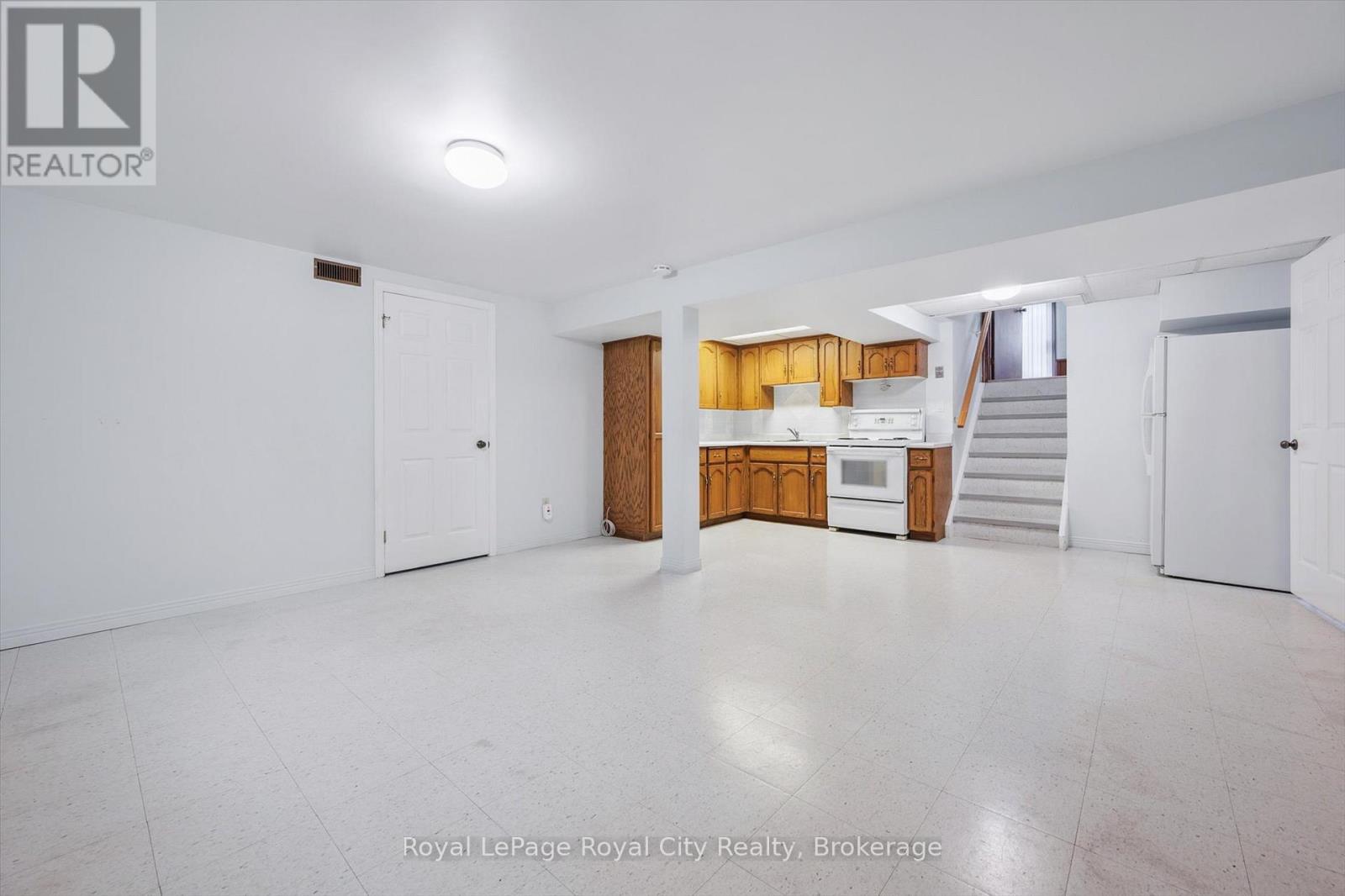 21 Heath Road, Guelph (Junction/onward Willow), Ontario  N1H 6G8 - Photo 28 - X12426284