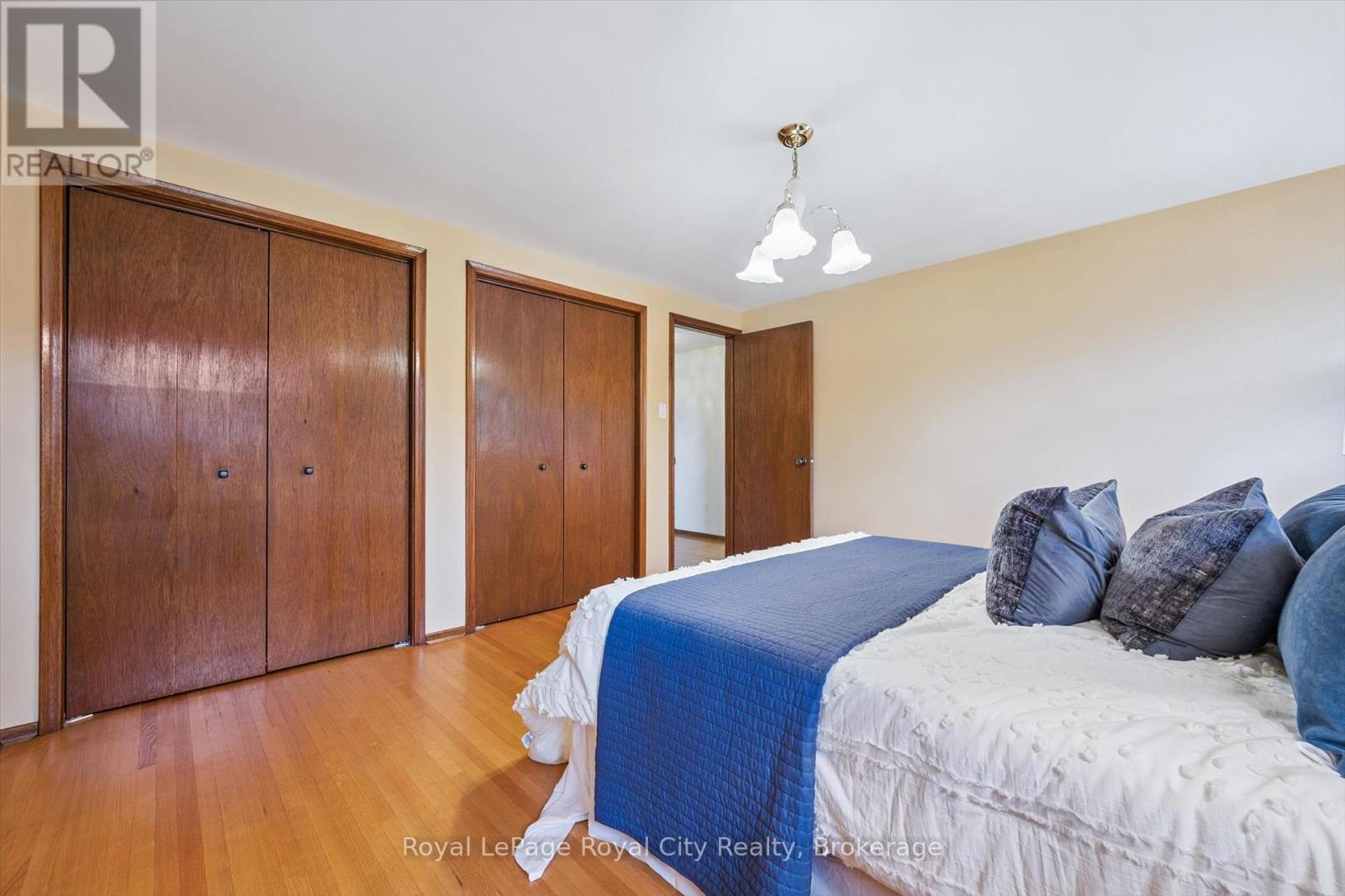 21 Heath Road, Guelph (Junction/onward Willow), Ontario  N1H 6G8 - Photo 31 - X12426284