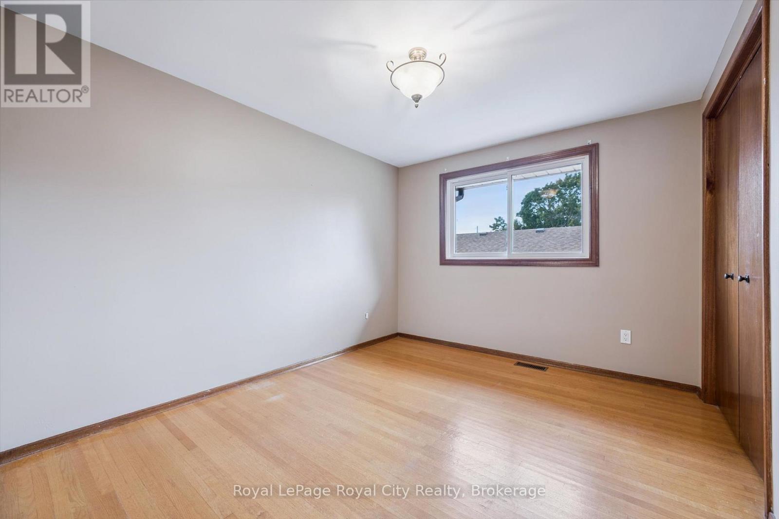 21 Heath Road, Guelph (Junction/onward Willow), Ontario  N1H 6G8 - Photo 33 - X12426284