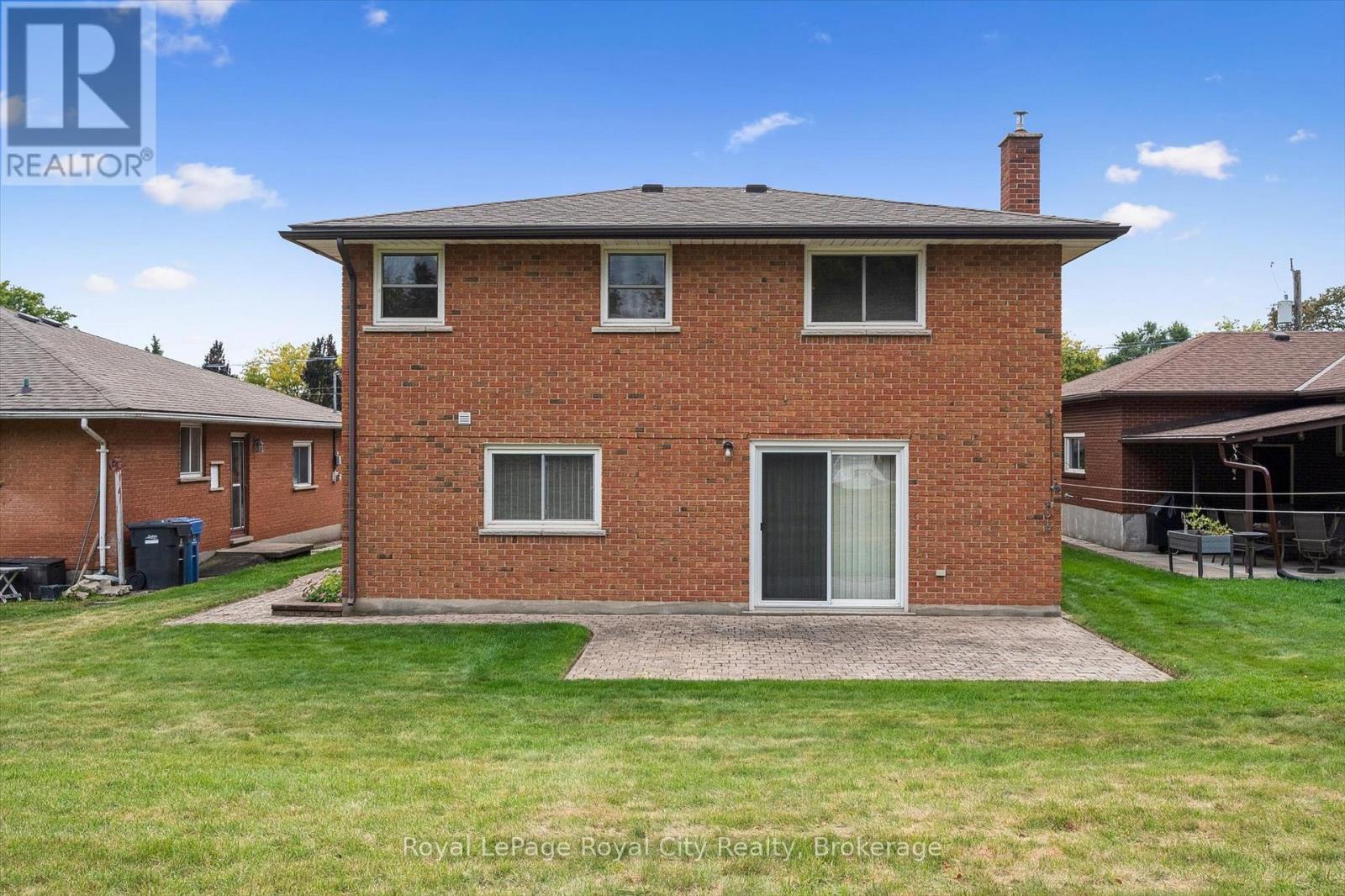 21 Heath Road, Guelph (Junction/onward Willow), Ontario  N1H 6G8 - Photo 38 - X12426284