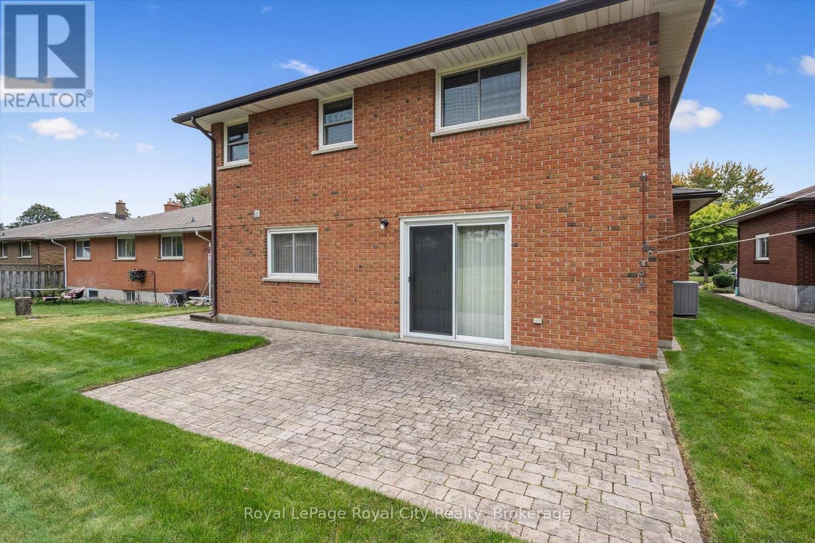 21 Heath Road, Guelph (Junction/onward Willow), Ontario  N1H 6G8 - Photo 39 - X12426284