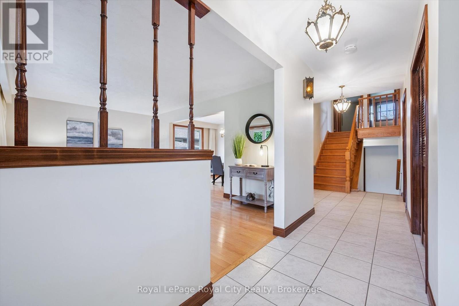 21 Heath Road, Guelph (Junction/onward Willow), Ontario  N1H 6G8 - Photo 7 - X12426284