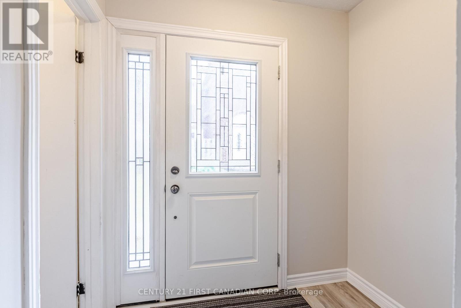 8 - 360 Homestead Court, London North, Ontario  N6G 2E9 - Photo 6 - X12426254
