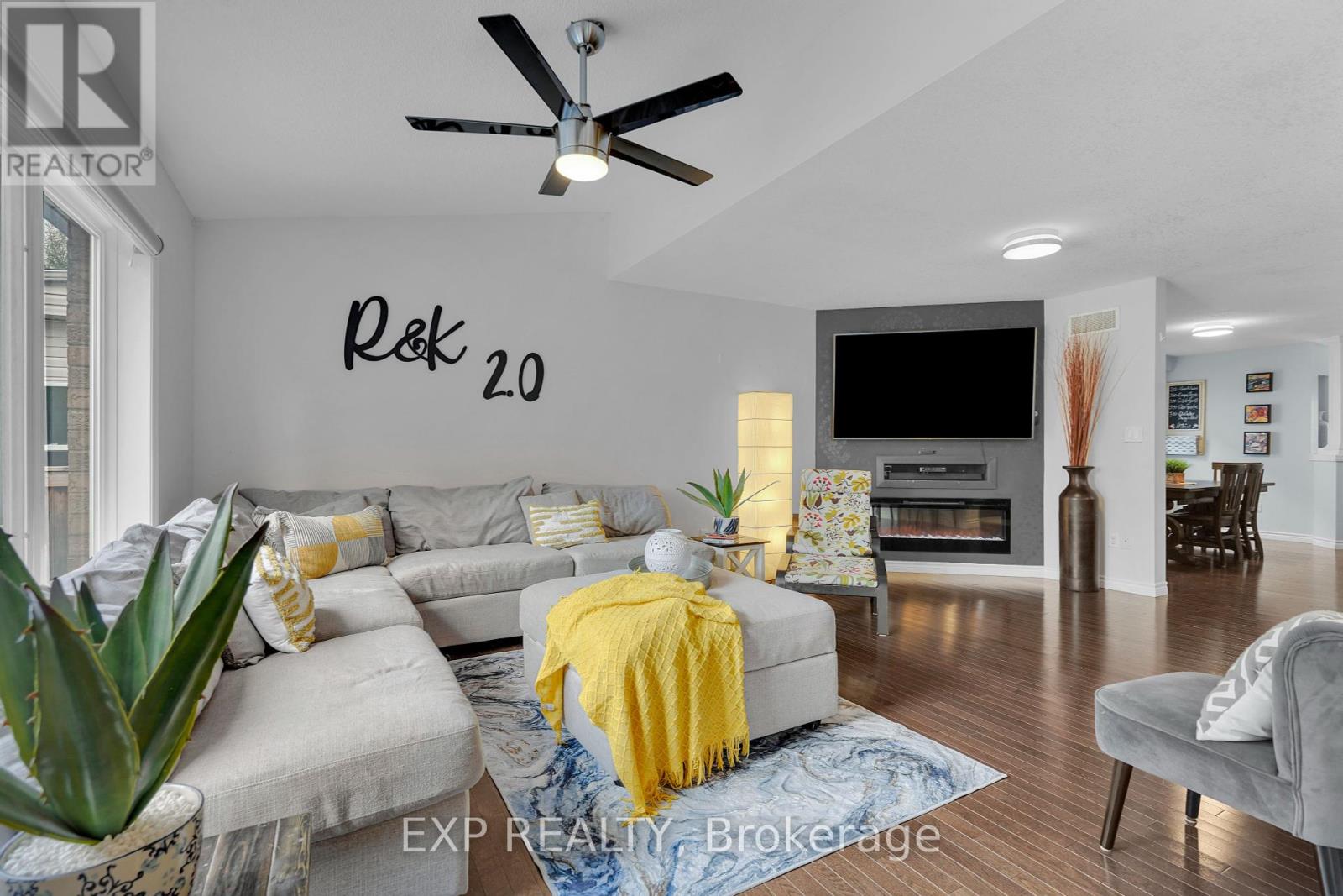 919 Foxcreek Road, London North, Ontario  N6G 0H1 - Photo 10 - X12426281
