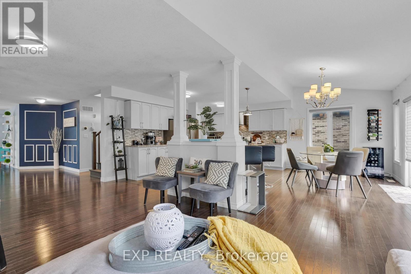919 Foxcreek Road, London North, Ontario  N6G 0H1 - Photo 11 - X12426281