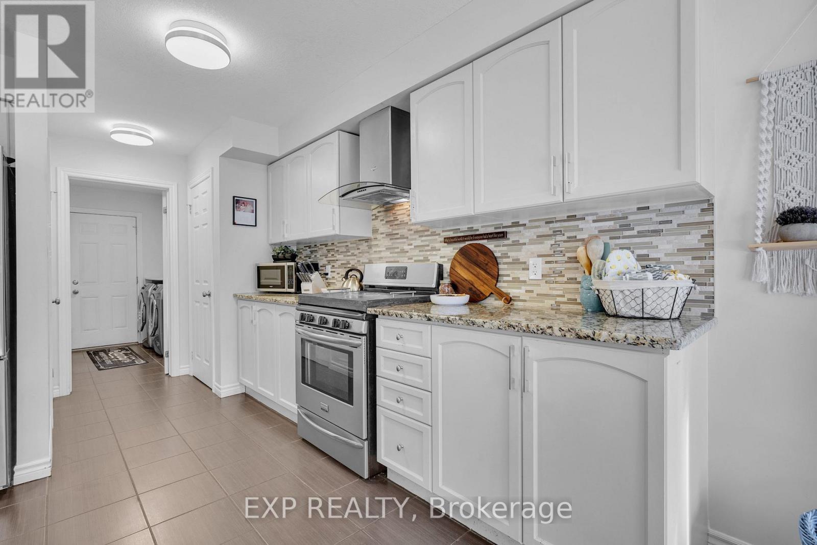 919 Foxcreek Road, London North, Ontario  N6G 0H1 - Photo 15 - X12426281
