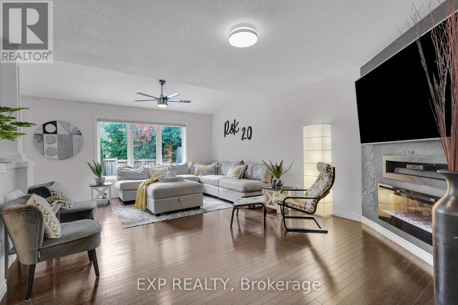 919 Foxcreek Road, London North, Ontario  N6G 0H1 - Photo 8 - X12426281