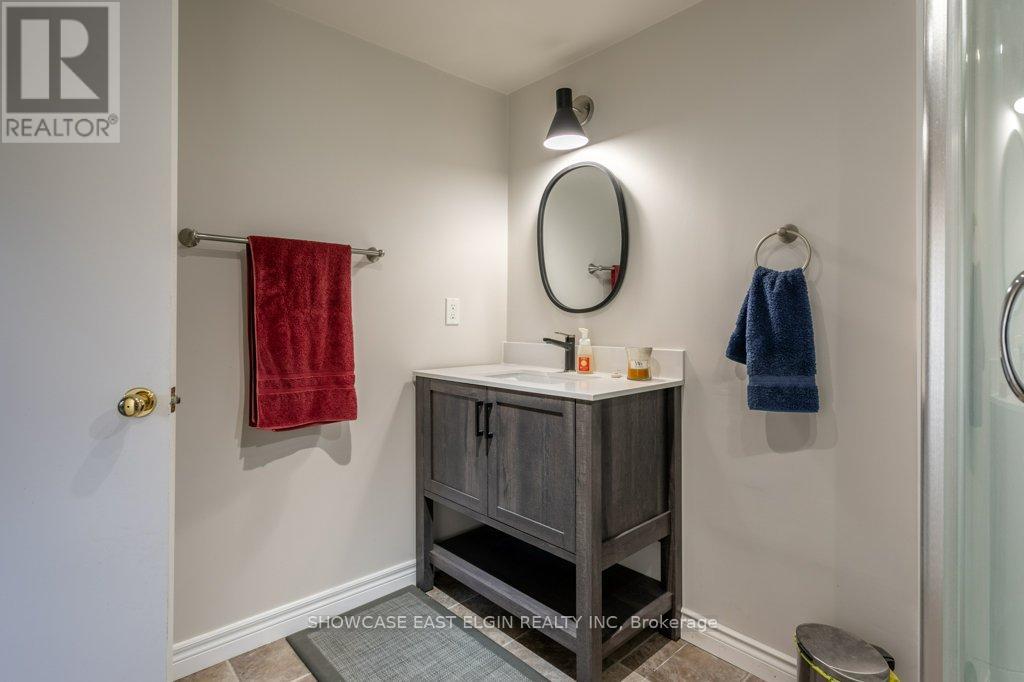 26 Lawrence Crescent, Aylmer, Ontario  N5H 1B5 - Photo 35 - X12426346