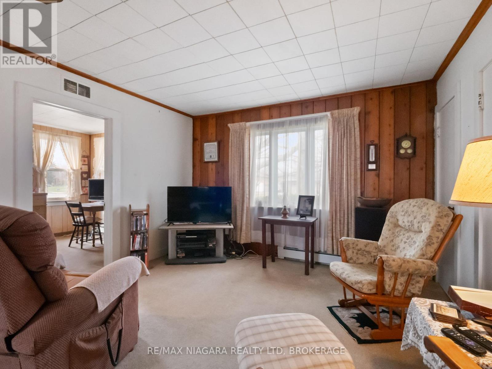 3719 Rebstock Road, Fort Erie, Ontario  L0S 1B0 - Photo 10 - X12391350