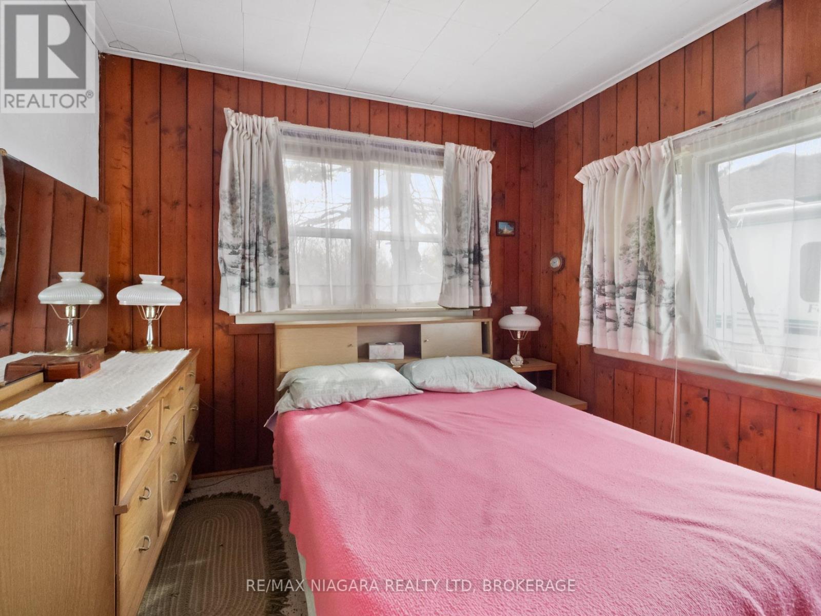 3719 Rebstock Road, Fort Erie, Ontario  L0S 1B0 - Photo 14 - X12391350