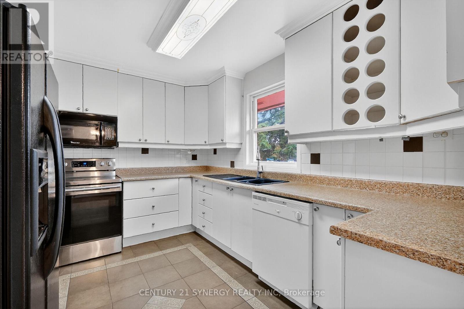 10 Pritchard Drive, Ottawa, Ontario  K2G 1B3 - Photo 14 - X12426280