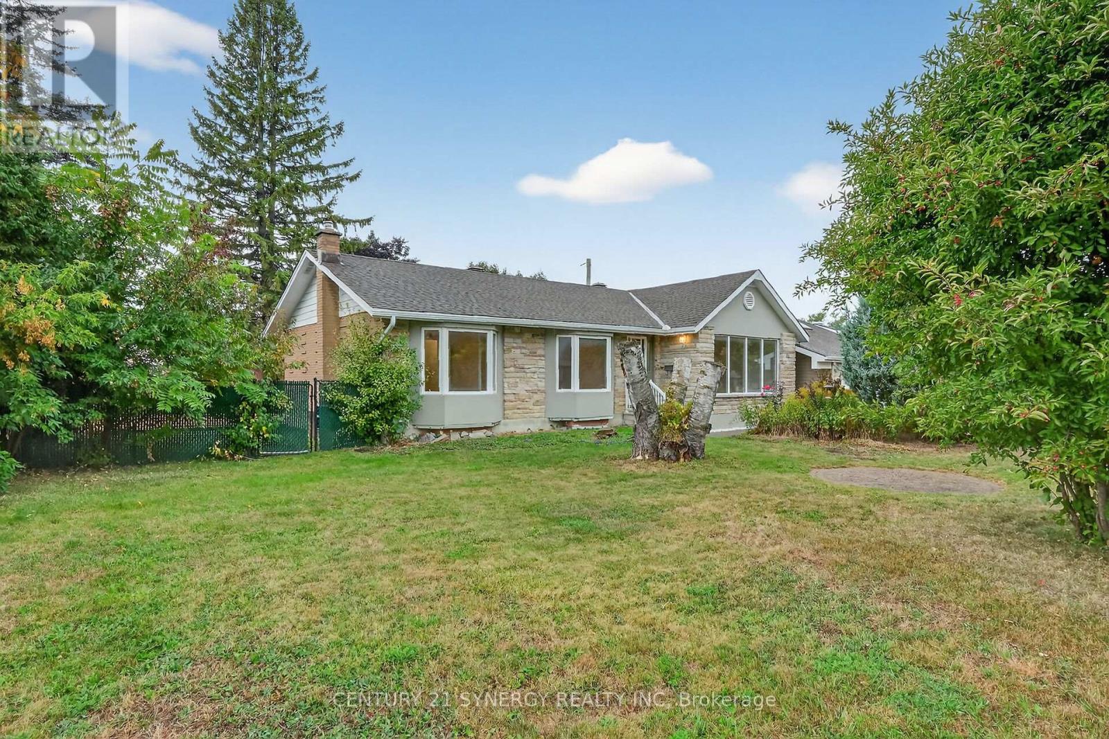 10 Pritchard Drive, Ottawa, Ontario  K2G 1B3 - Photo 2 - X12426280