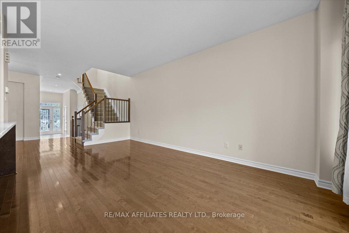 342 Melodie Street, Ottawa, Ontario  K1W 0H9 - Photo 10 - X12426298