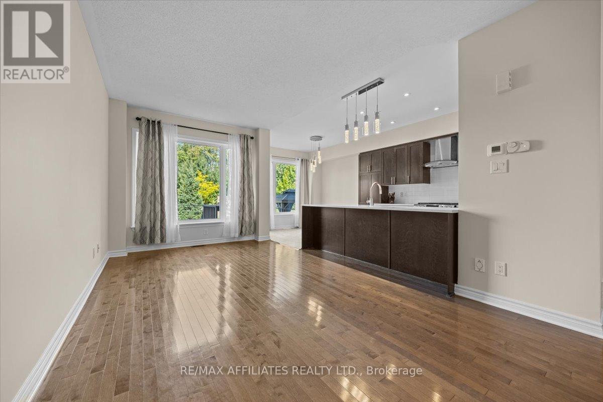 342 Melodie Street, Ottawa, Ontario  K1W 0H9 - Photo 12 - X12426298