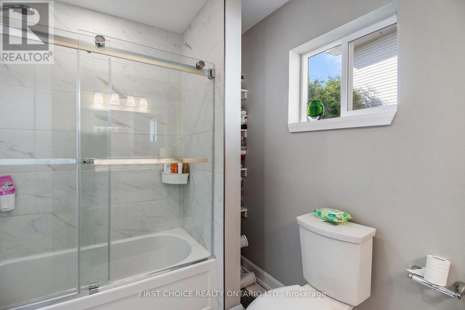 802 Chapman Street, Clarence-Rockland, Ontario  K4K 1E6 - Photo 8 - X12426305