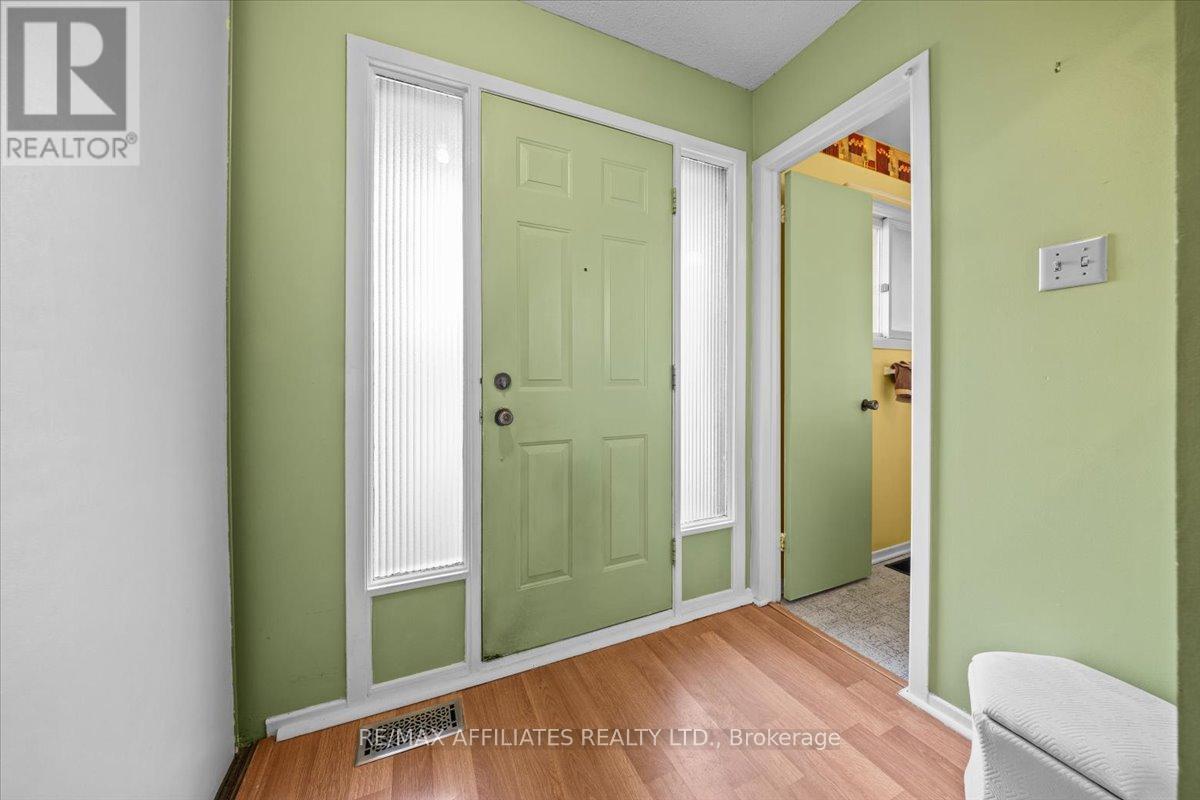 1093 St Lucia Place, Ottawa, Ontario  K1C 2G4 - Photo 3 - X12426309