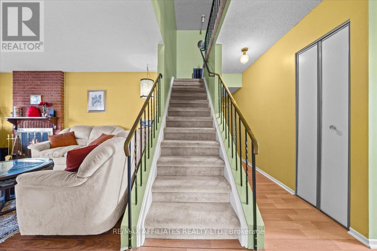 1093 St Lucia Place, Ottawa, Ontario  K1C 2G4 - Photo 5 - X12426309