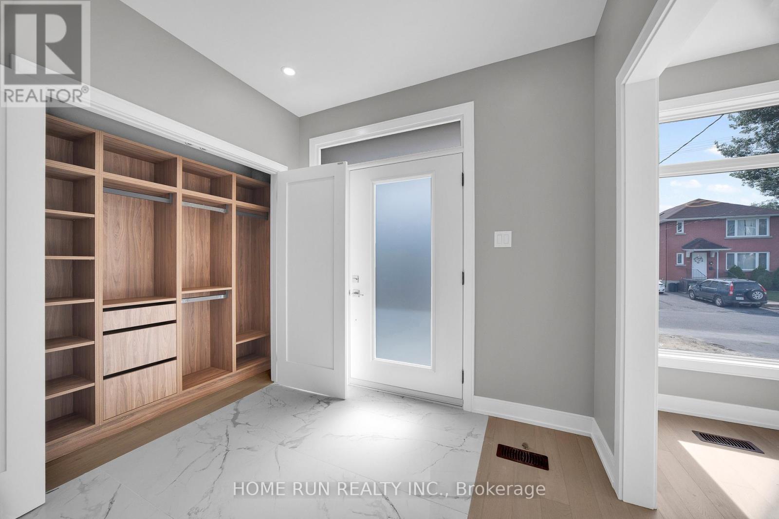 297 Dovercourt Avenue, Ottawa, Ontario  K1Z 7H4 - Photo 4 - X12426317