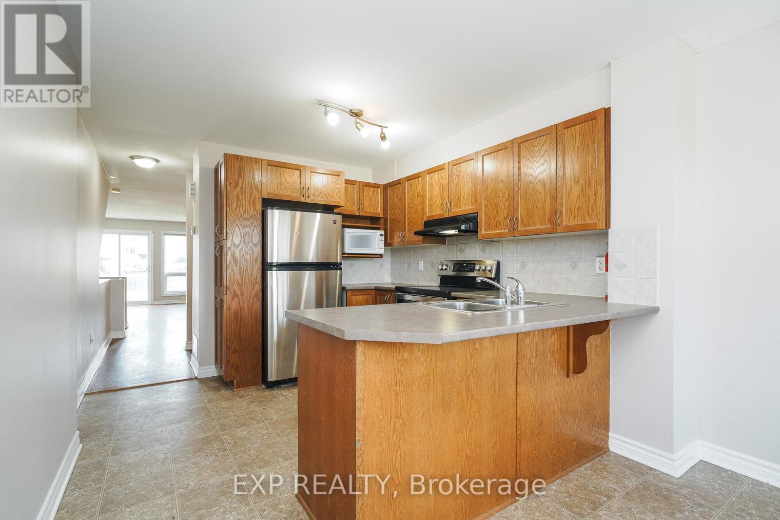 620 Lakeridge Drive, Ottawa, Ontario  K4A 0H4 - Photo 2 - X12426355