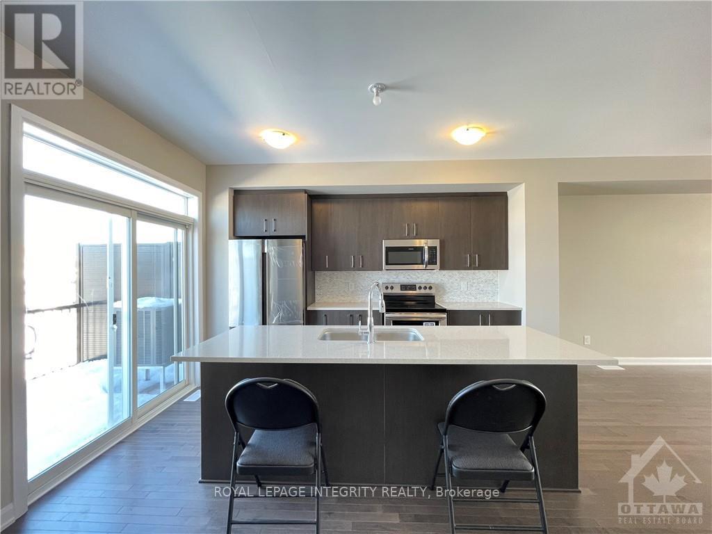 1067 Speedvale Court, Ottawa, Ontario  K2T 0P6 - Photo 10 - X12426396