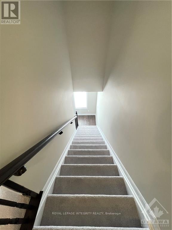 1067 Speedvale Court, Ottawa, Ontario  K2T 0P6 - Photo 13 - X12426396