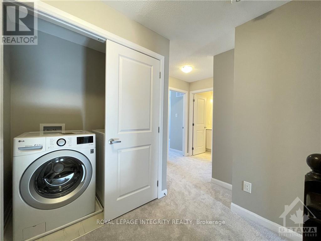 1067 Speedvale Court, Ottawa, Ontario  K2T 0P6 - Photo 14 - X12426396
