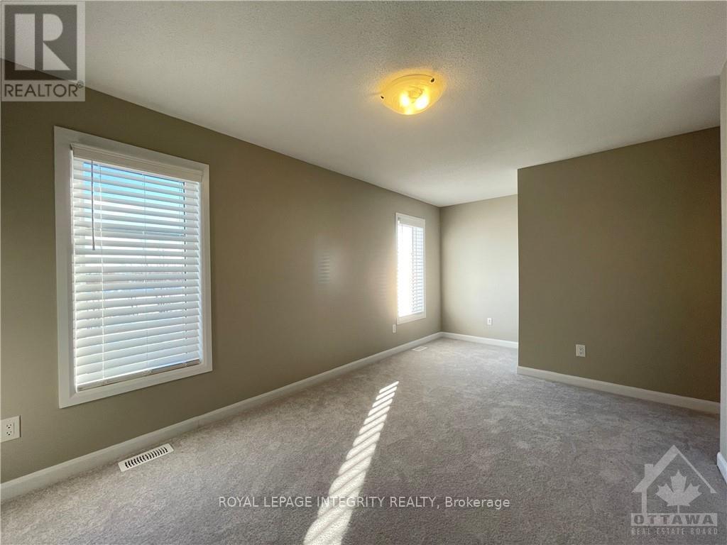 1067 Speedvale Court, Ottawa, Ontario  K2T 0P6 - Photo 15 - X12426396