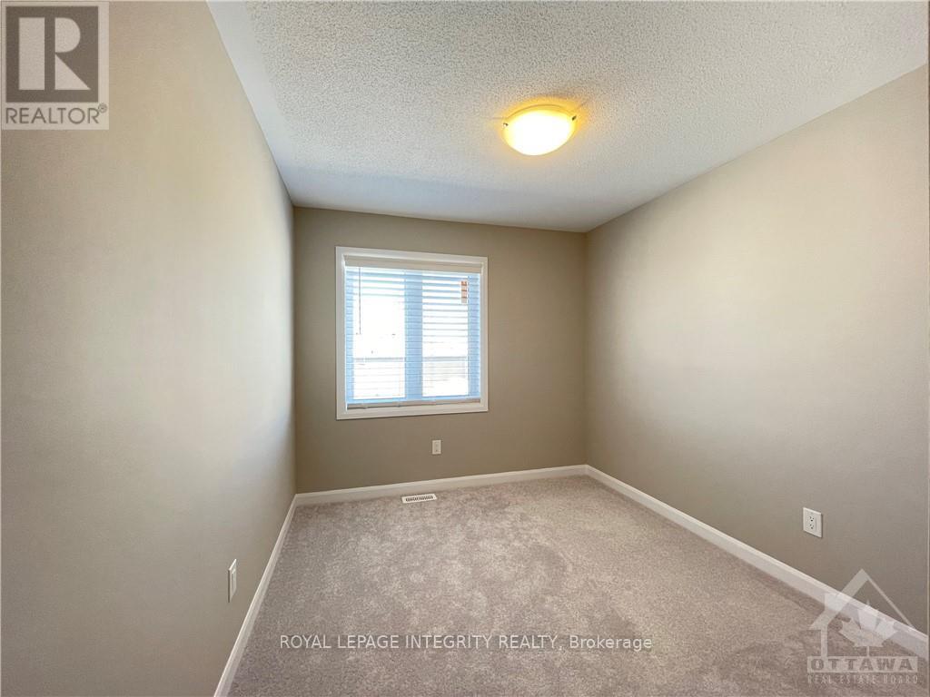1067 Speedvale Court, Ottawa, Ontario  K2T 0P6 - Photo 18 - X12426396