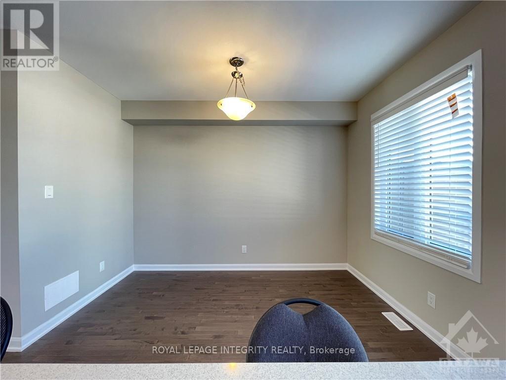 1067 Speedvale Court, Ottawa, Ontario  K2T 0P6 - Photo 9 - X12426396