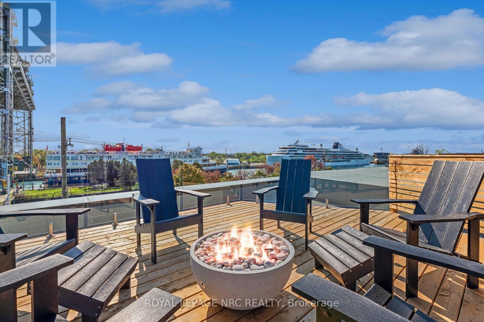 244 West Street, Port Colborne, Ontario  L3K 4E4 - Photo 6 - X12426248