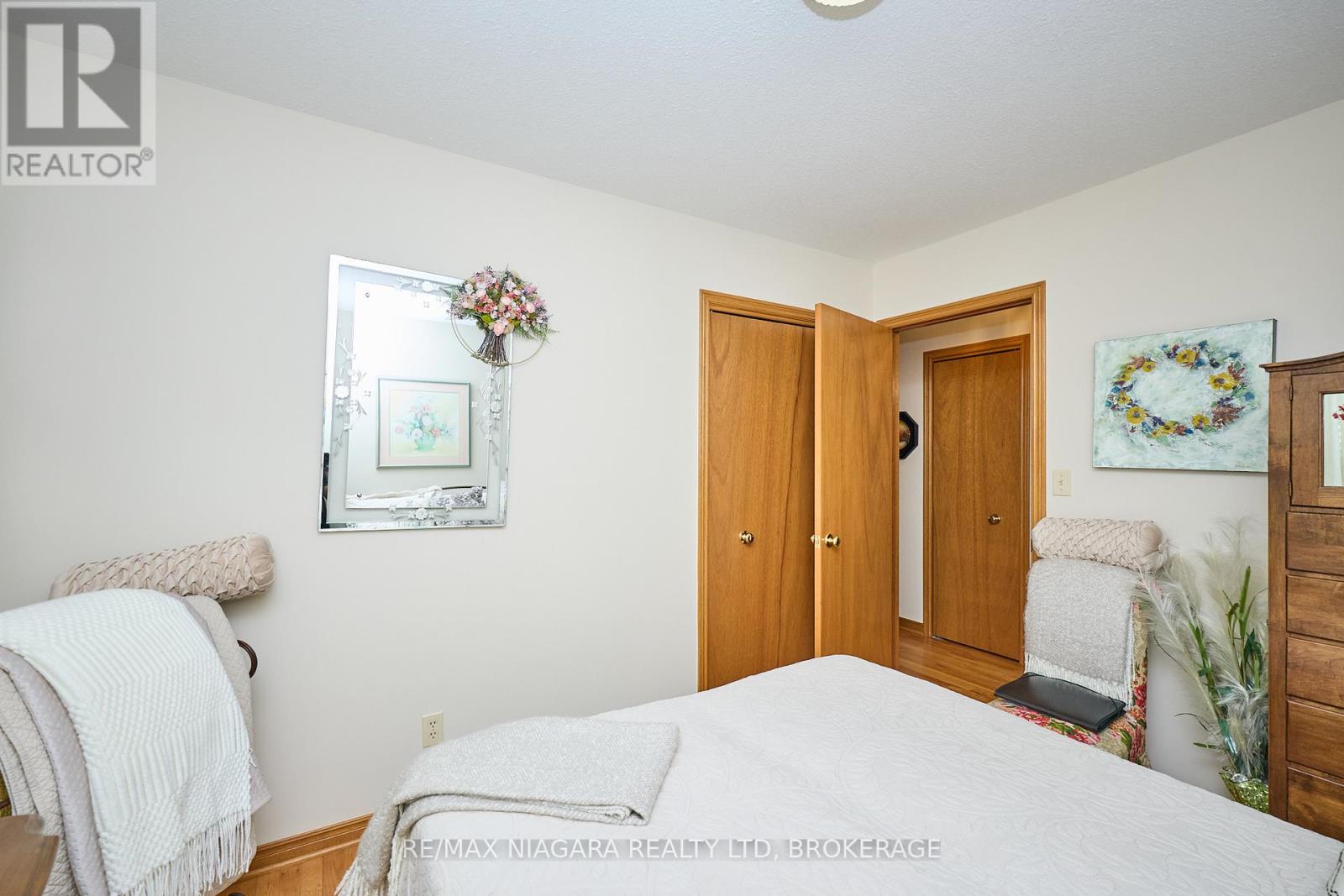 524 Lakeview Road, Fort Erie, Ontario  L2A 4W6 - Photo 16 - X12426291