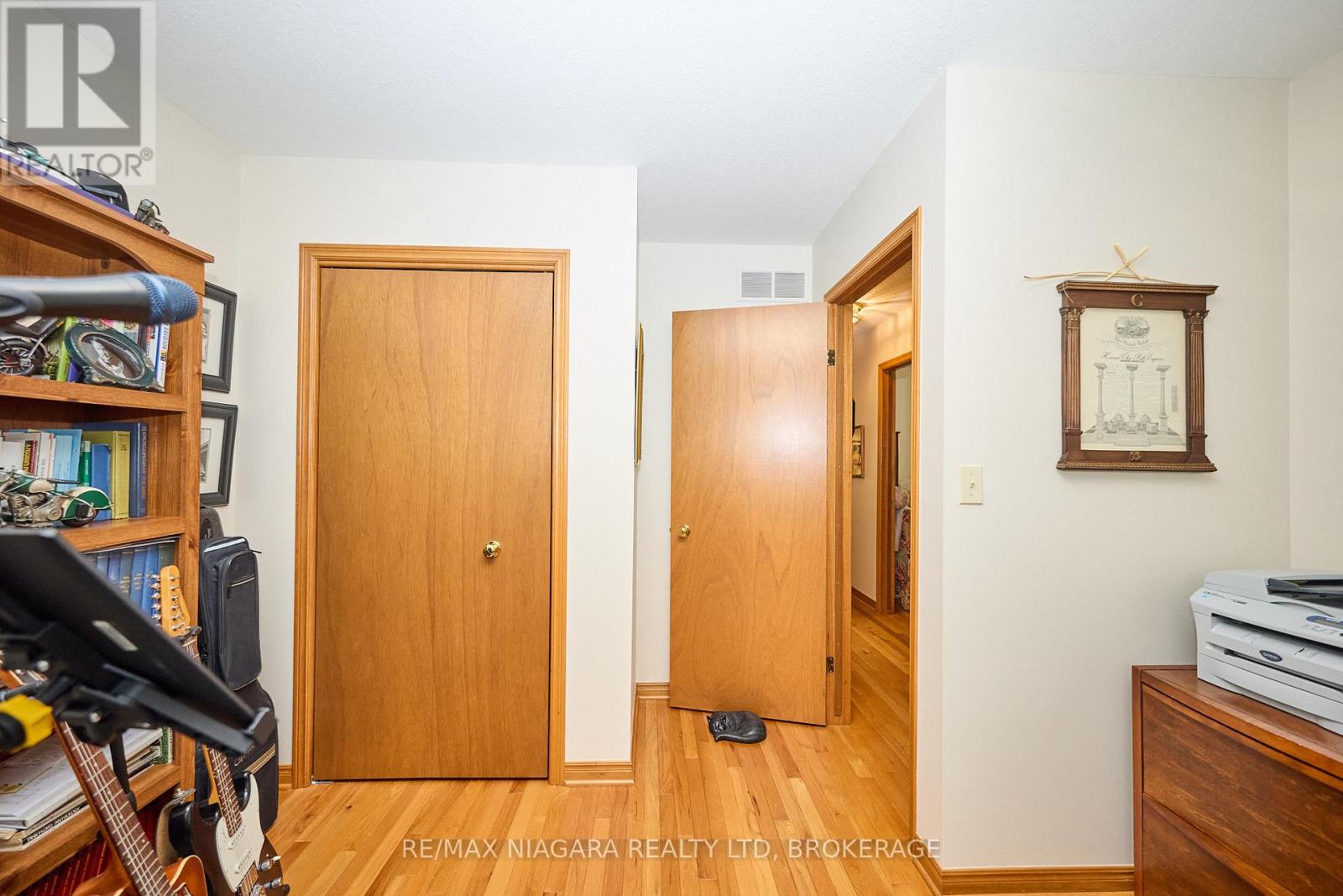 524 Lakeview Road, Fort Erie, Ontario  L2A 4W6 - Photo 19 - X12426291