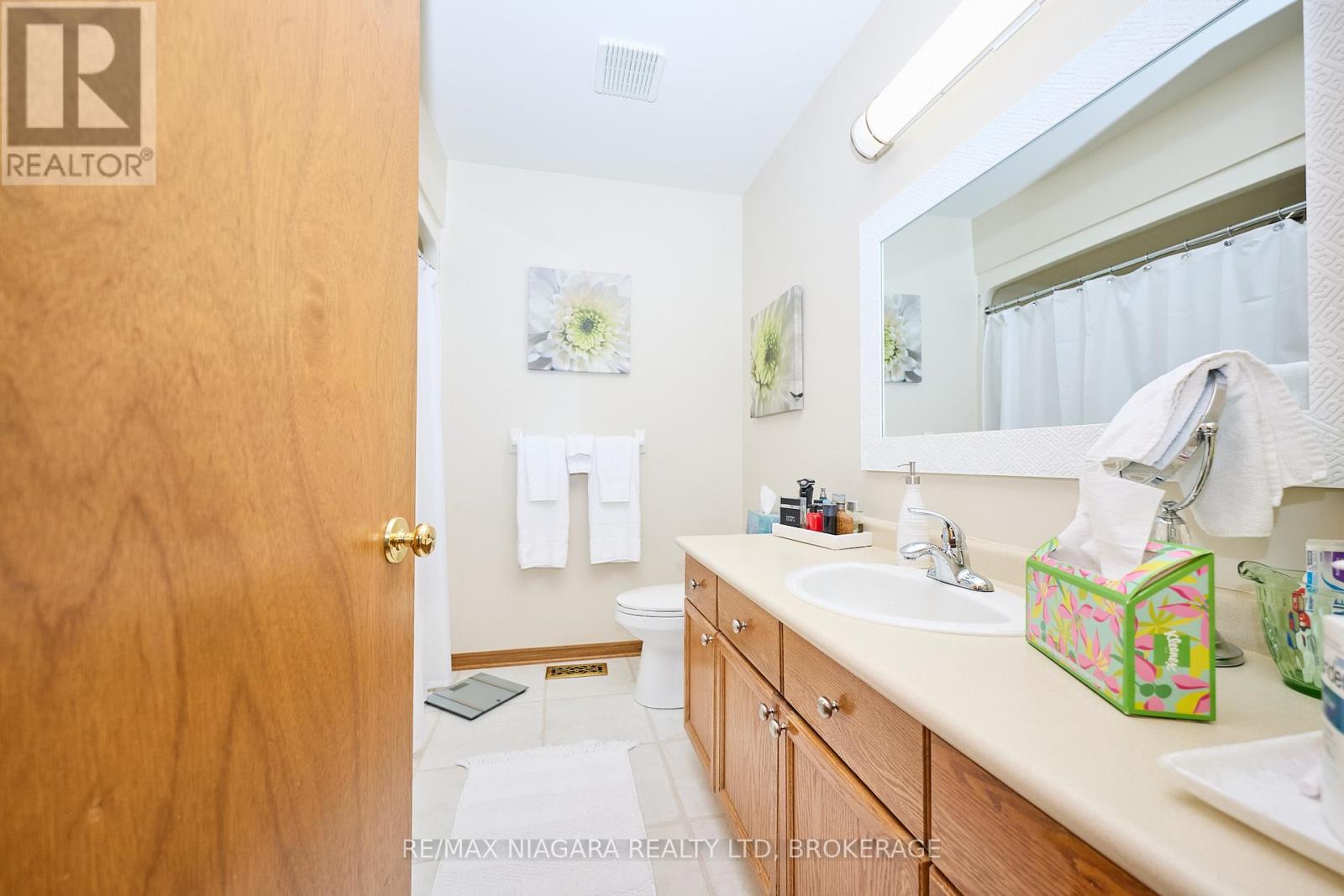 524 Lakeview Road, Fort Erie, Ontario  L2A 4W6 - Photo 21 - X12426291