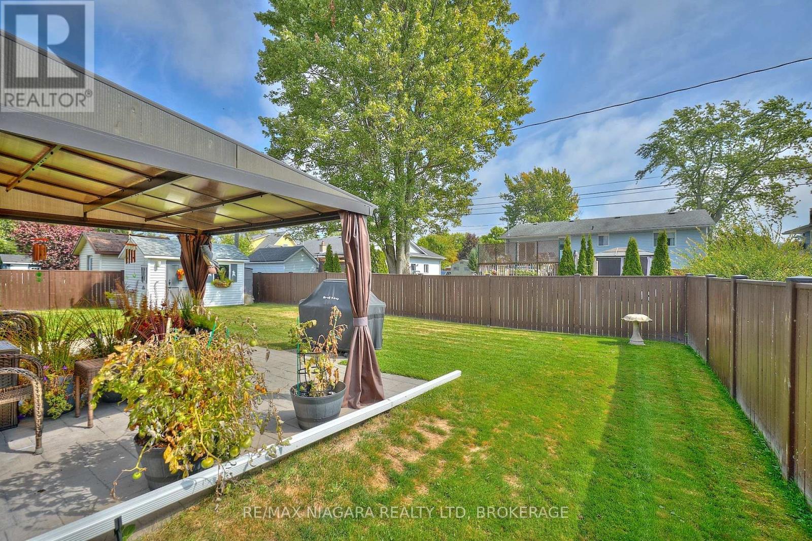 524 Lakeview Road, Fort Erie, Ontario  L2A 4W6 - Photo 4 - X12426291