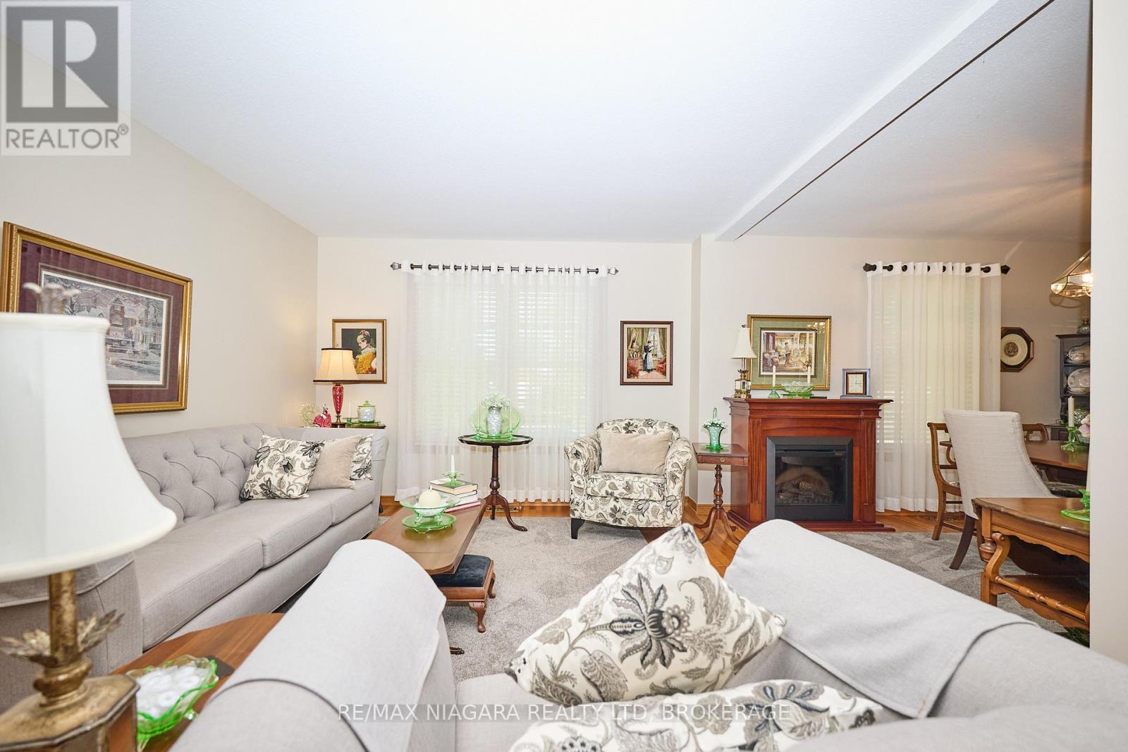 524 Lakeview Road, Fort Erie, Ontario  L2A 4W6 - Photo 9 - X12426291