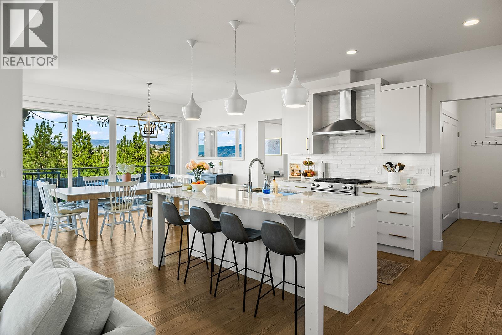 1174 Goldfinch Place, Kelowna, British Columbia  V1W 5M1 - Photo 8 - 10362872