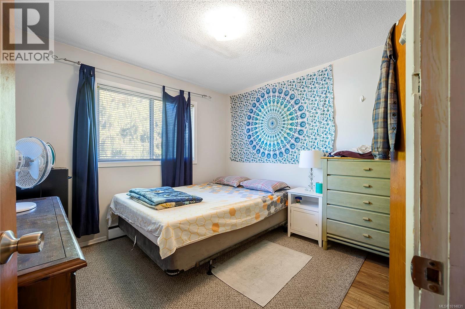 Property at 1575 Townsite Rd image 3