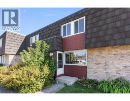 32, 80 Galbraith Drive Sw Glamorgan, Calgary, Ca