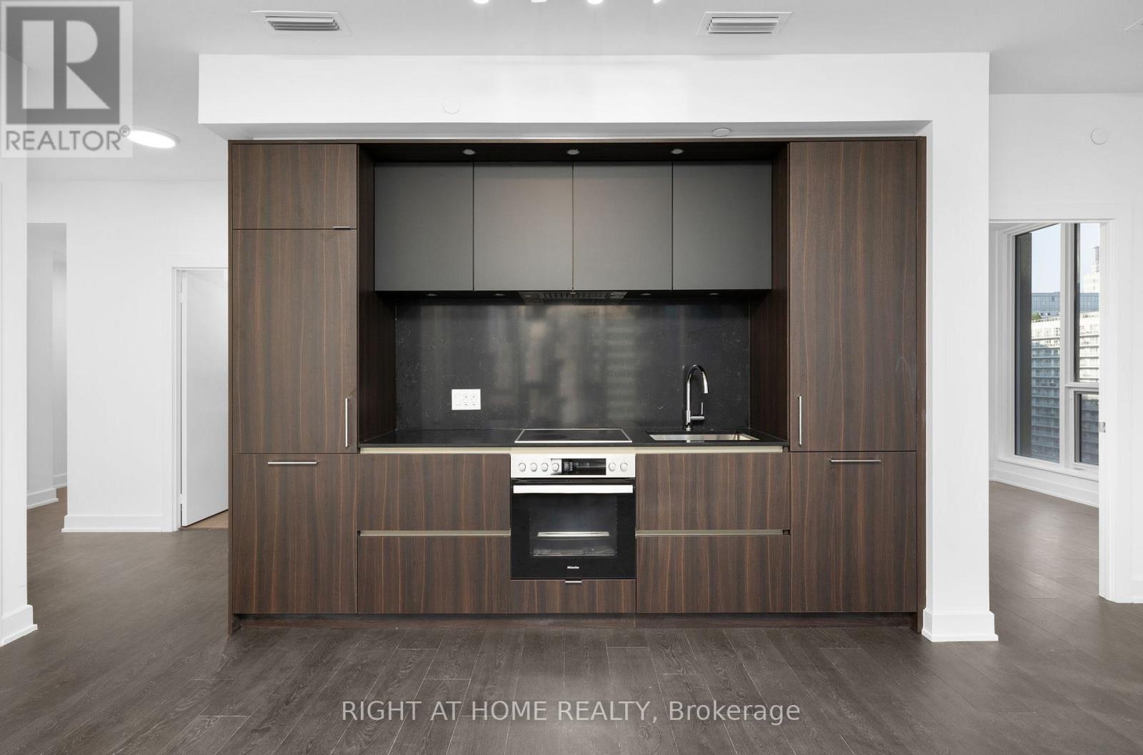 1512 - 35 Mercer Street, Toronto, Ontario  M5V 1H2 - Photo 11 - C12426172