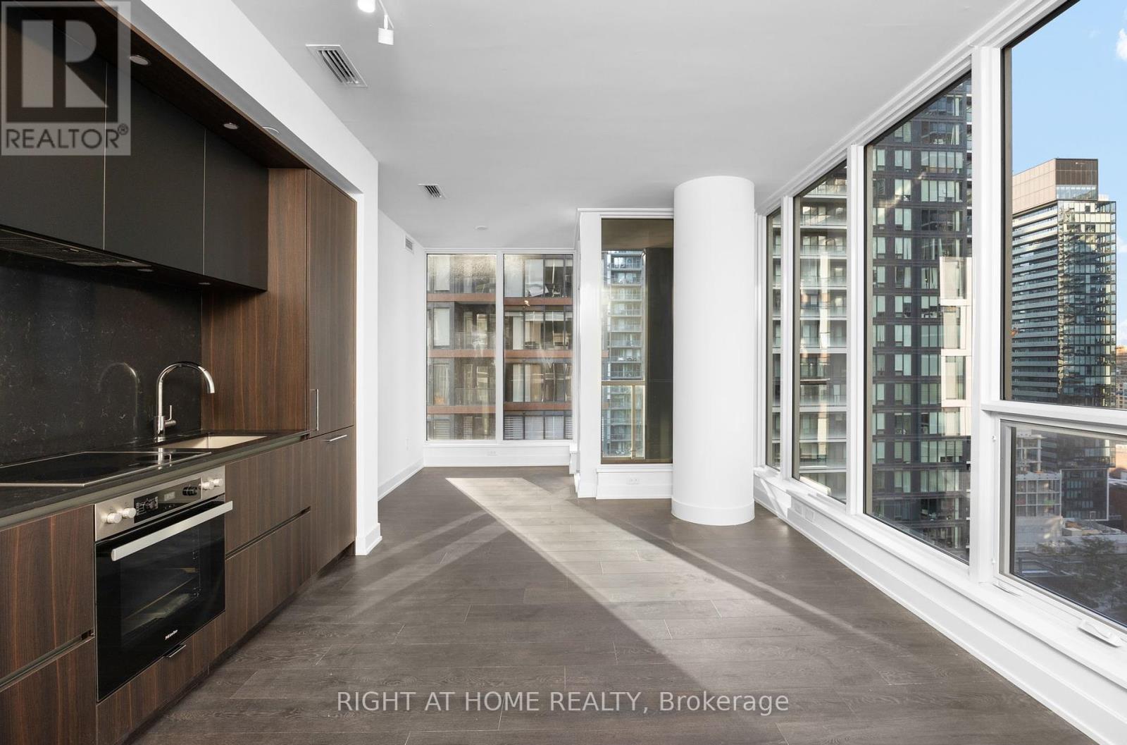 1512 - 35 Mercer Street, Toronto, Ontario  M5V 1H2 - Photo 8 - C12426172